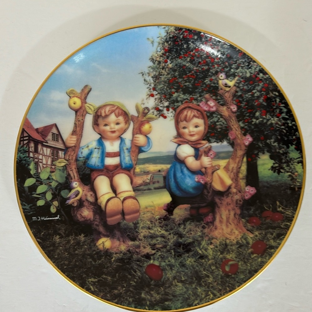Hummel Apple Tree Boy and Girl limited Edition Numbered Plate